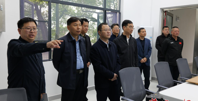 周振宇赴安乡督导防汛备汛工作