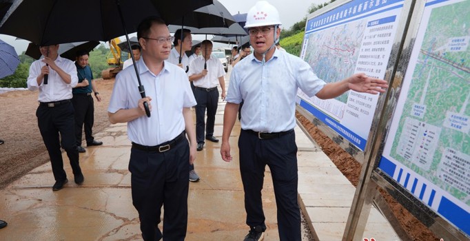 周振宇调研宜常铁路建设及安全生产工作