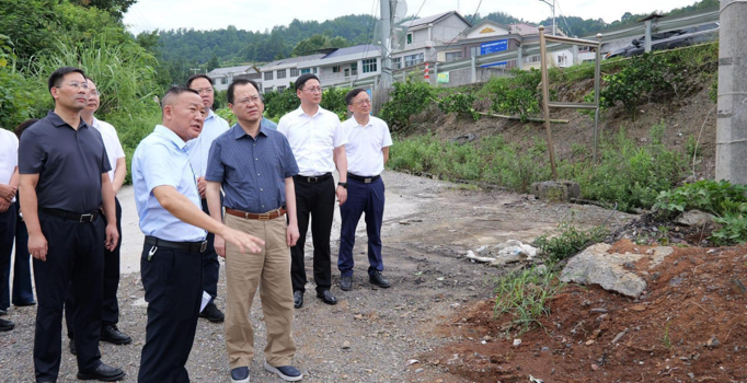 周振宇赴石门县督导灾后重建工作